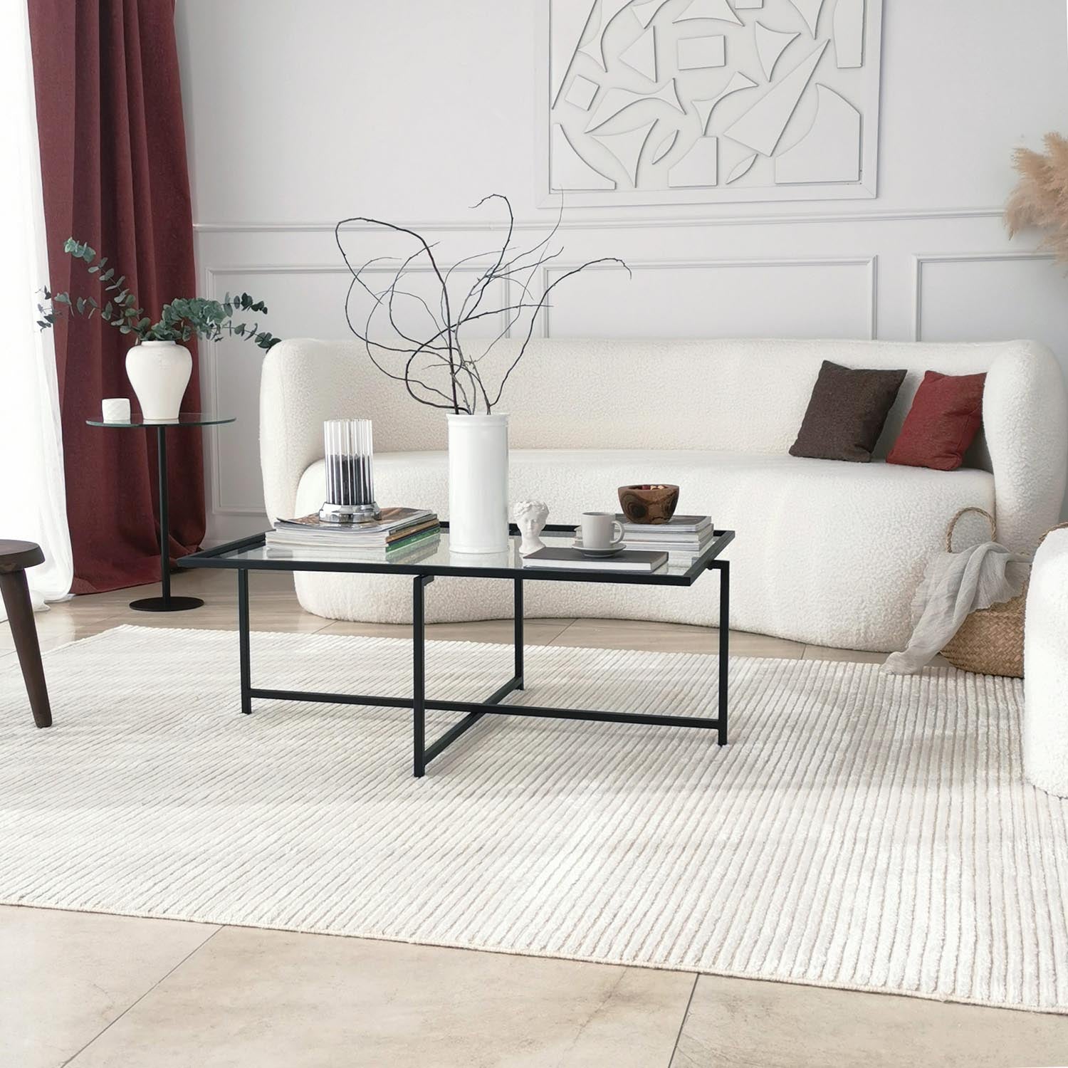 Sun S408 in Schwarz präsentiert im Onlineshop von KAQTU Design AG. Beistelltisch ist von Hanah Home