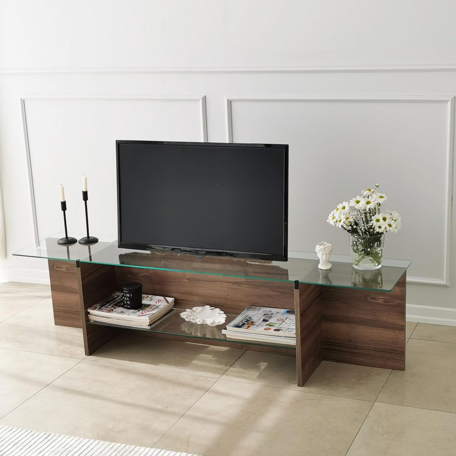 Escape TV - Walnut in Walnuss präsentiert im Onlineshop von KAQTU Design AG. Sideboard ist von Hanah Home