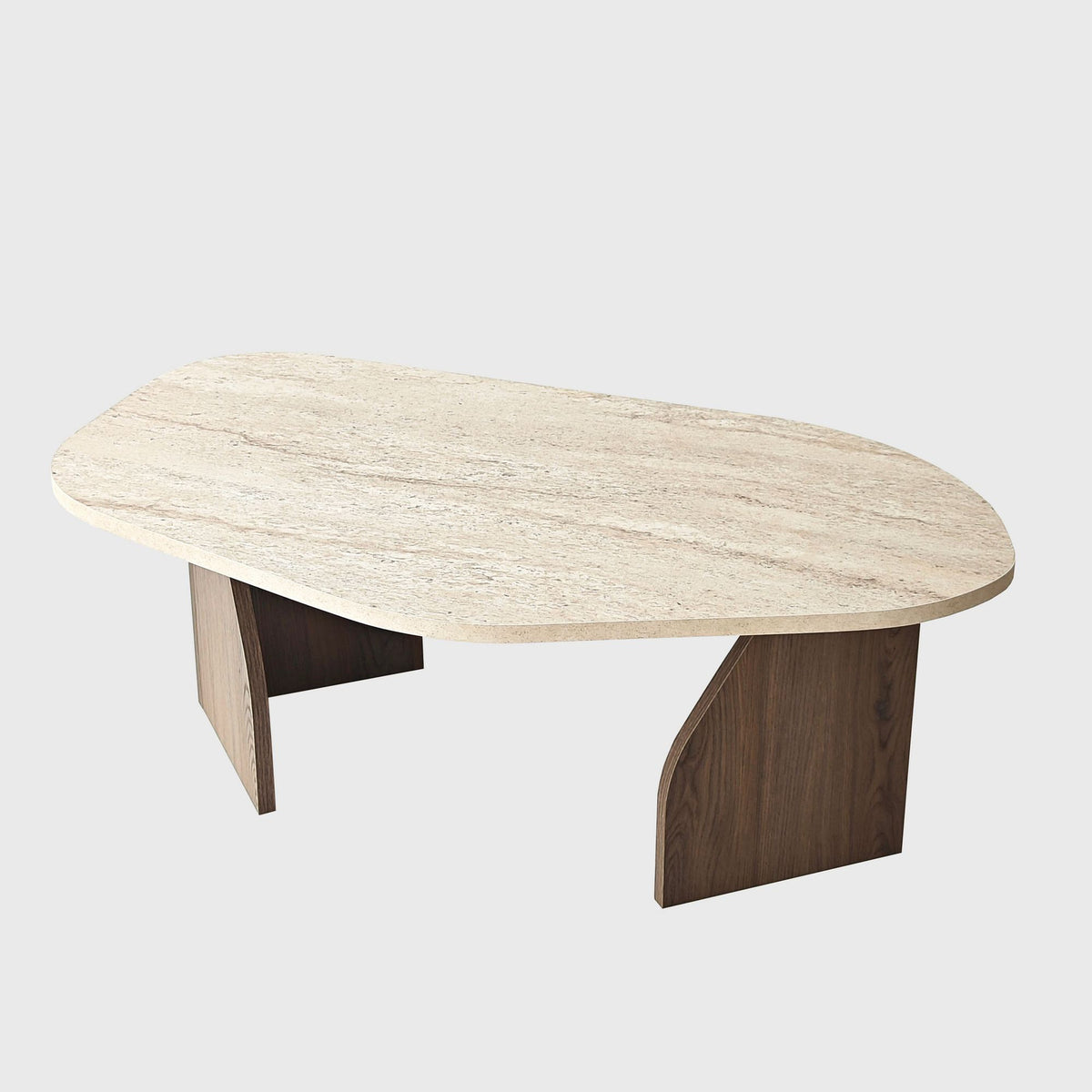 Foto des Rock Couchtisches von Hanah Home mit Platte in Travertin- und Nussbaum-Optik, rechteckige Form, niedrige Bauweise.