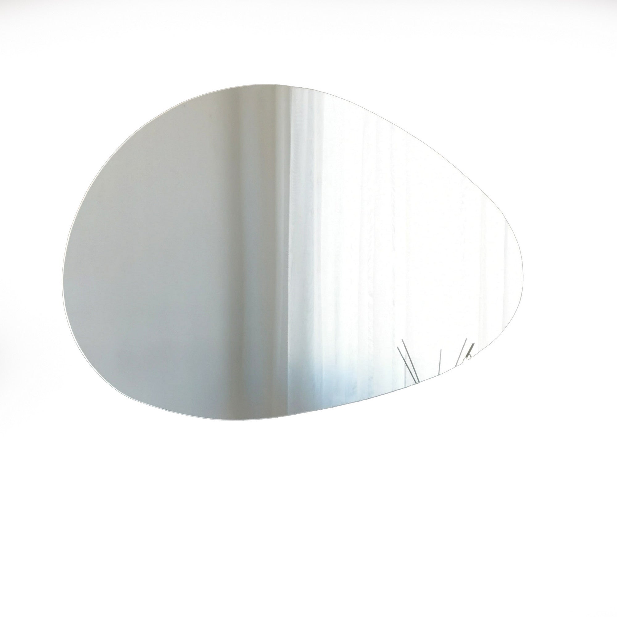 Porto Ayna 90x60 cm in Weiss präsentiert im Onlineshop von KAQTU Design AG. Spiegel ist von Hanah Home