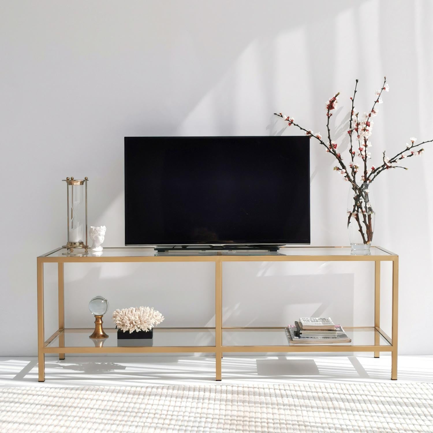 Basic Gold TV501 in Gold präsentiert im Onlineshop von KAQTU Design AG. Sideboard ist von Hanah Home