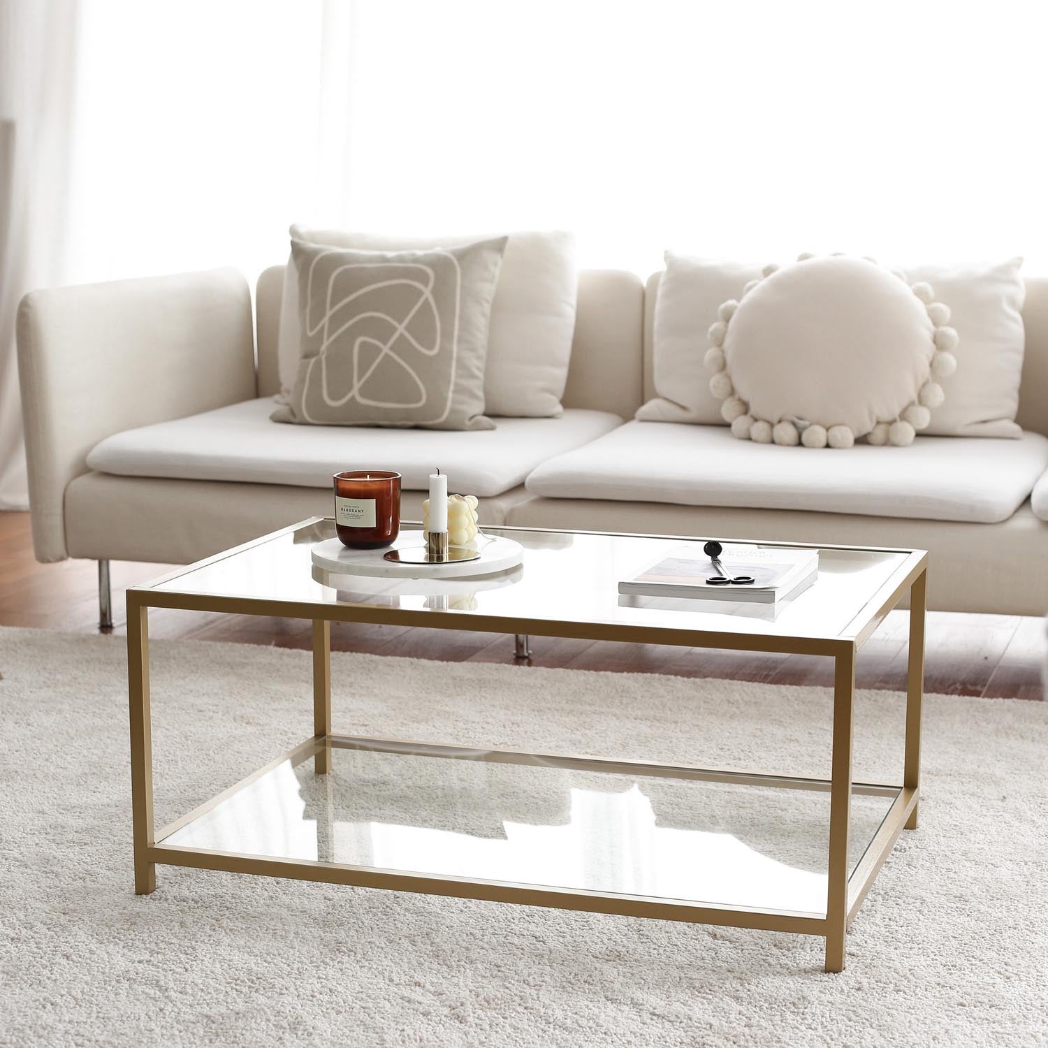 Astro in Gold präsentiert im Onlineshop von KAQTU Design AG. Beistelltisch ist von Hanah Home
