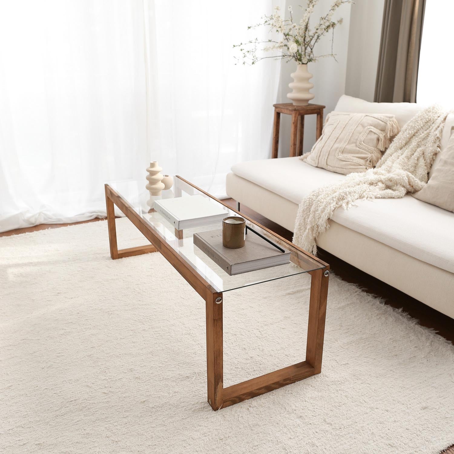 Via - Wooden in Holz präsentiert im Onlineshop von KAQTU Design AG. Sideboard ist von Hanah Home