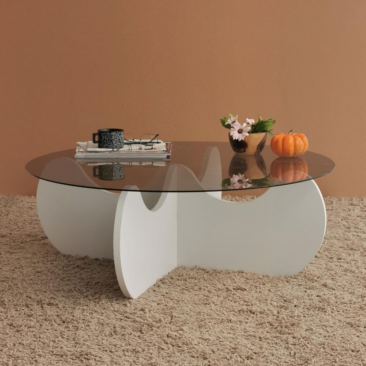 Himalayas Sofatisch - Weiss in Weiss präsentiert im Onlineshop von KAQTU Design AG. Couchtisch ist von Hanah Home