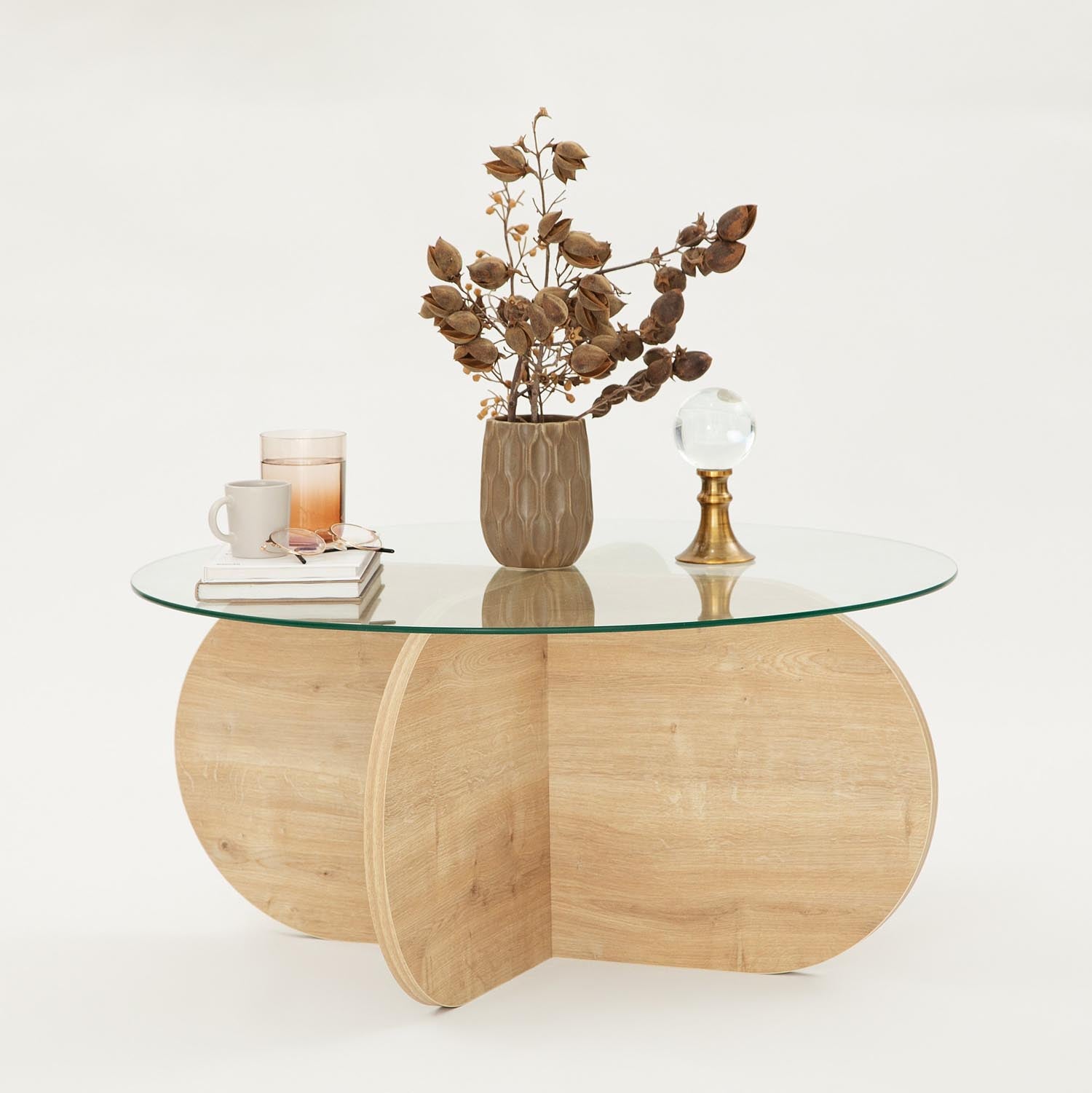 Bubble - Sapphire Oak in Saphir- Eiche präsentiert im Onlineshop von KAQTU Design AG. Beistelltisch ist von Hanah Home