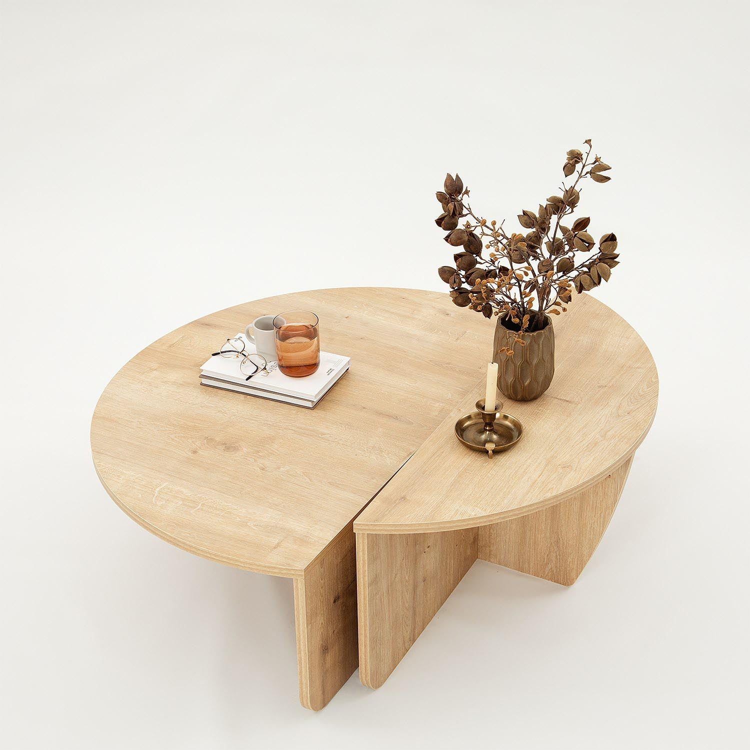 Podium - Sapphire Oak in Saphir- Eiche präsentiert im Onlineshop von KAQTU Design AG. Beistelltisch ist von Hanah Home