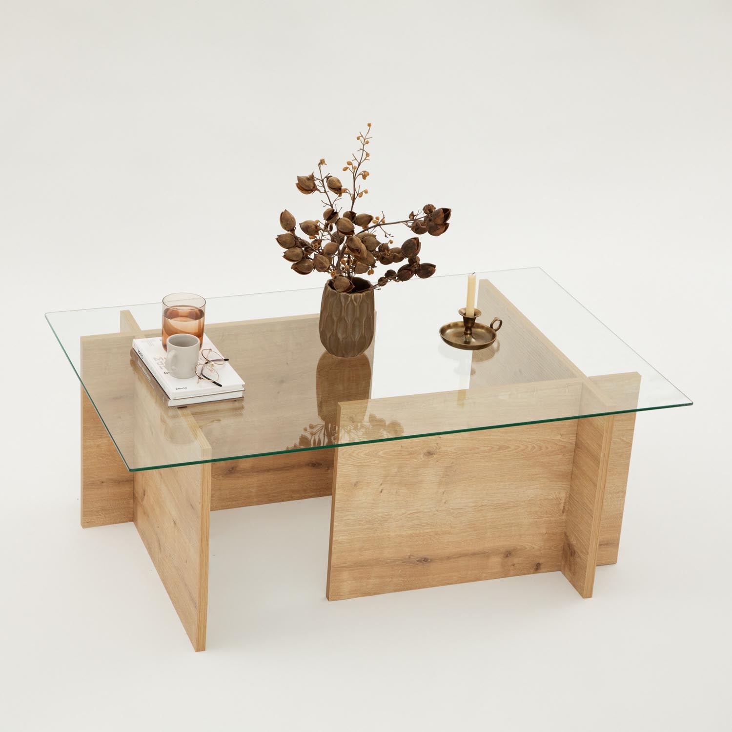 Escape - Sapphire Oak in Saphir- Eiche präsentiert im Onlineshop von KAQTU Design AG. Beistelltisch ist von Hanah Home