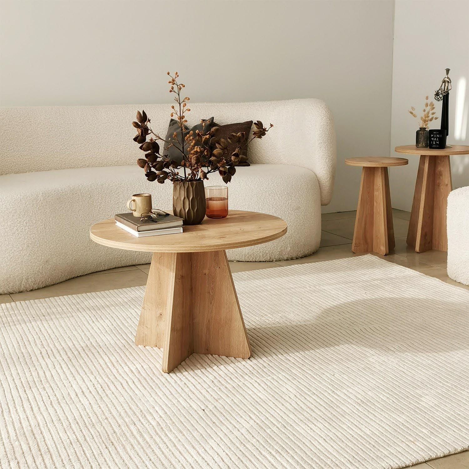 Mushroom - Sapphire Oak in Saphir- Eiche präsentiert im Onlineshop von KAQTU Design AG. Beistelltisch ist von Hanah Home