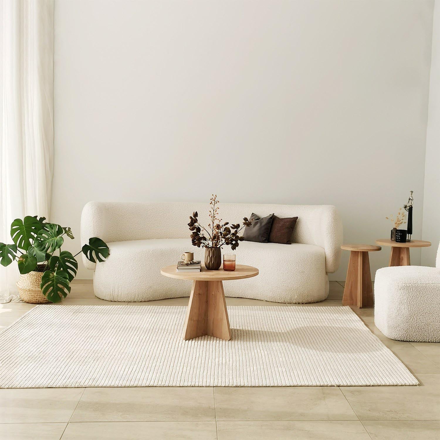 Mushroom - Sapphire Oak in Saphir- Eiche präsentiert im Onlineshop von KAQTU Design AG. Beistelltisch ist von Hanah Home