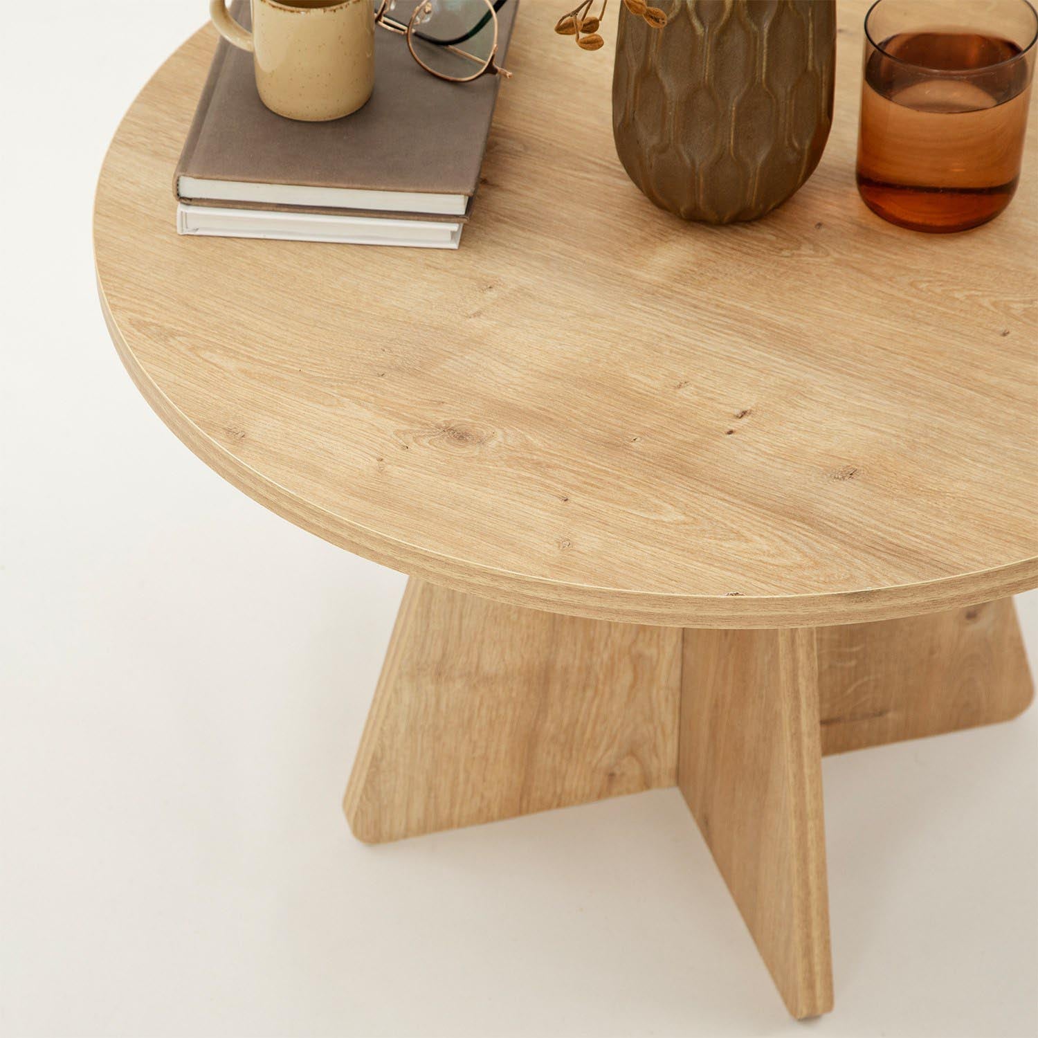 Mushroom - Sapphire Oak in Saphir- Eiche präsentiert im Onlineshop von KAQTU Design AG. Beistelltisch ist von Hanah Home