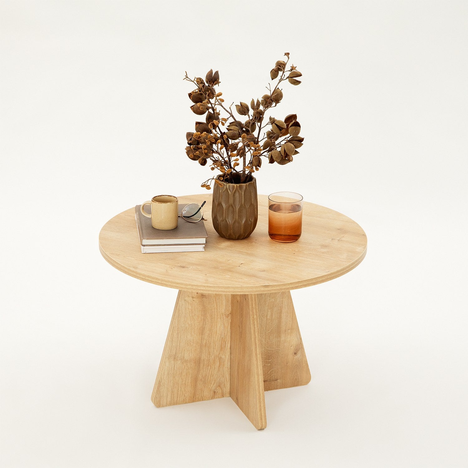Mushroom - Sapphire Oak in Saphir- Eiche präsentiert im Onlineshop von KAQTU Design AG. Beistelltisch ist von Hanah Home