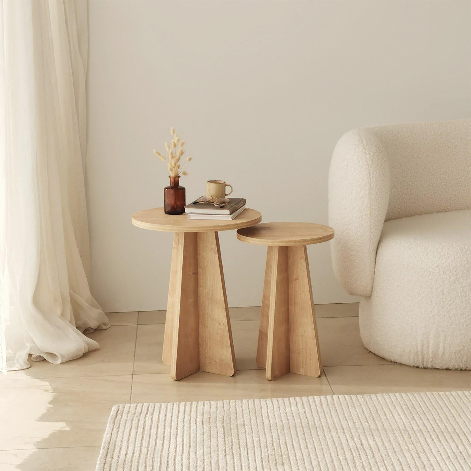 Mushroom - Sapphire Oak in Saphir- Eiche präsentiert im Onlineshop von KAQTU Design AG. Beistelltisch ist von Hanah Home