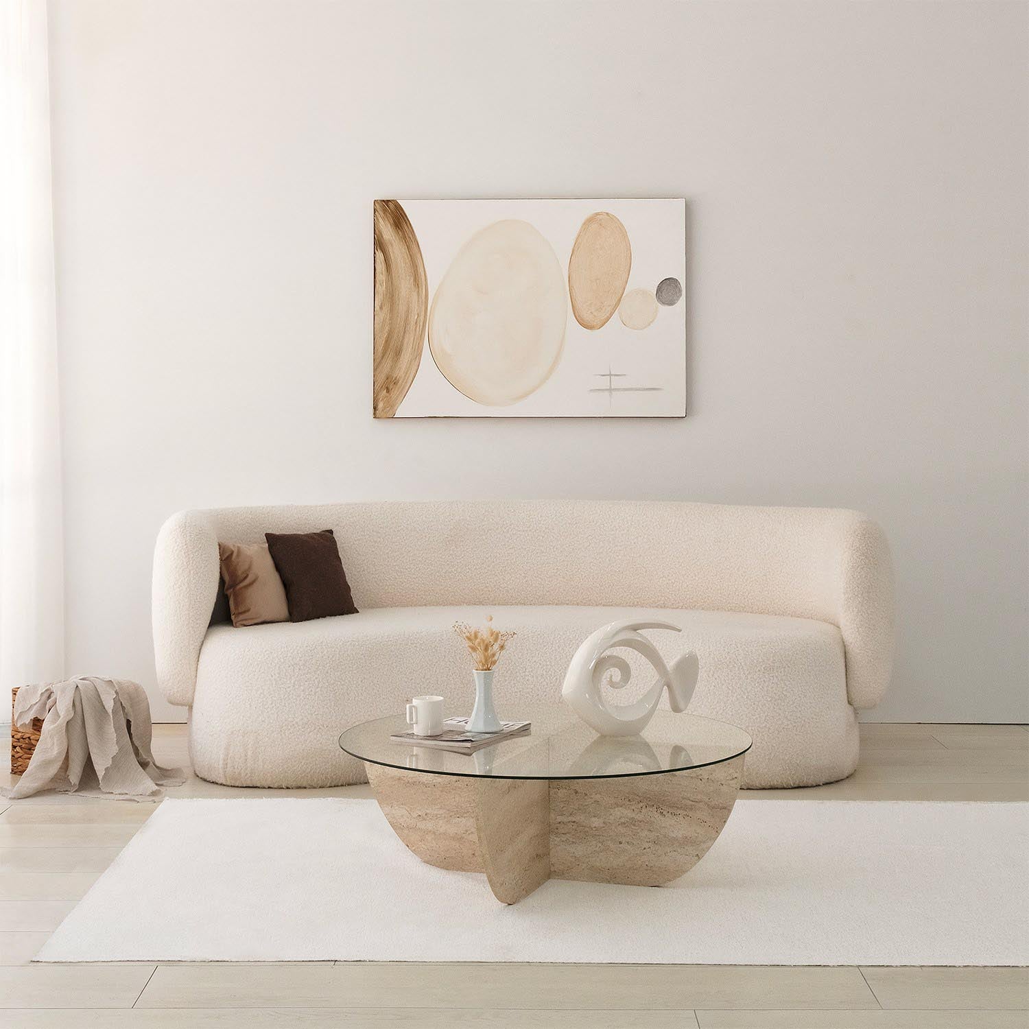 Lily in Travertin präsentiert im Onlineshop von KAQTU Design AG. Beistelltisch ist von Hanah Home