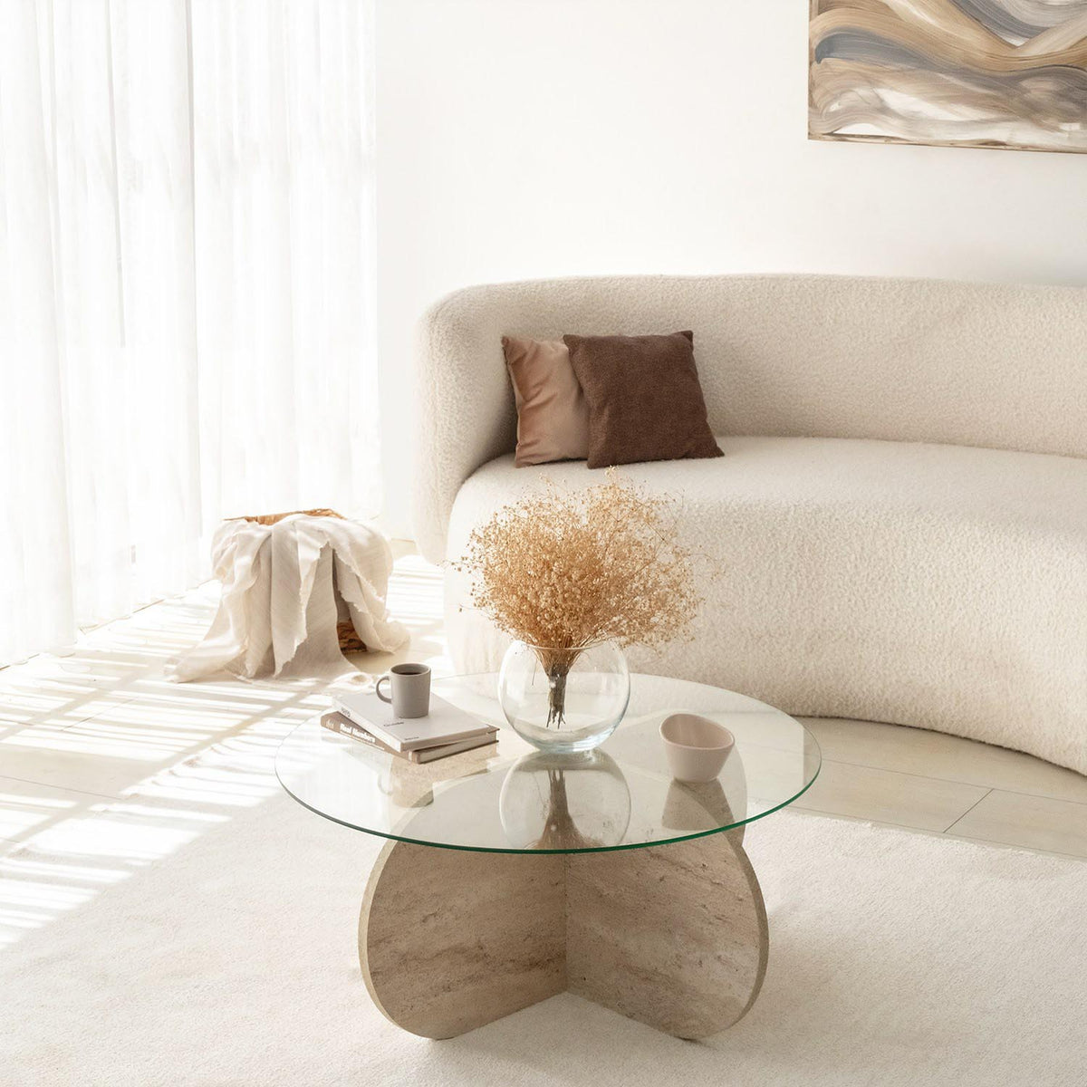 Bubble Sofatisch - Travertin in Travertin präsentiert im Onlineshop von KAQTU Design AG. Couchtisch ist von Hanah Home