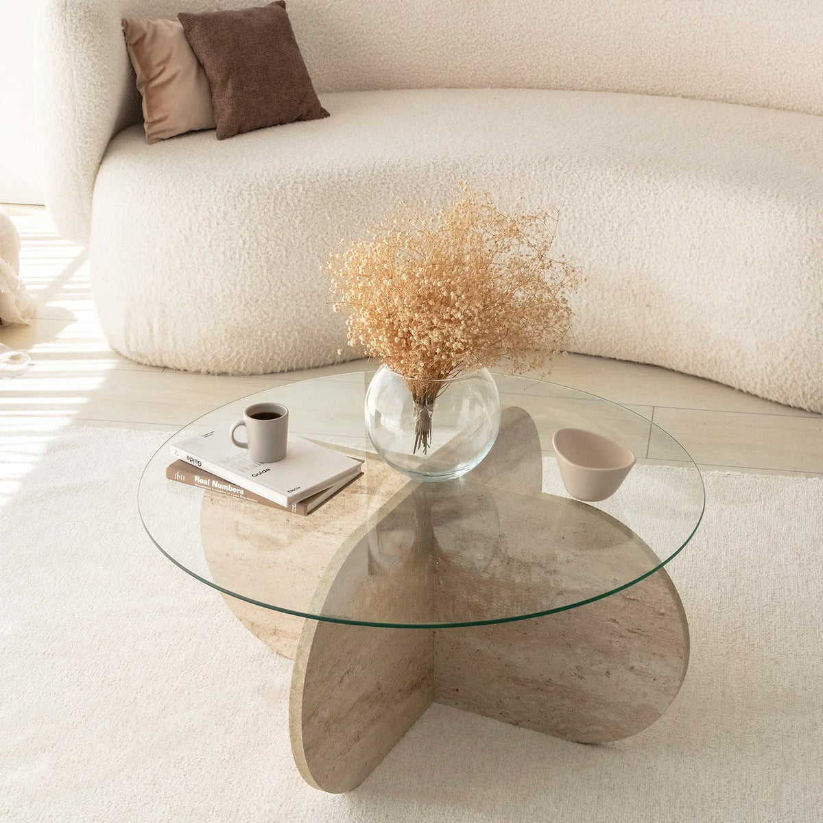 Bubble Sofatisch - Travertin in Travertin präsentiert im Onlineshop von KAQTU Design AG. Couchtisch ist von Hanah Home
