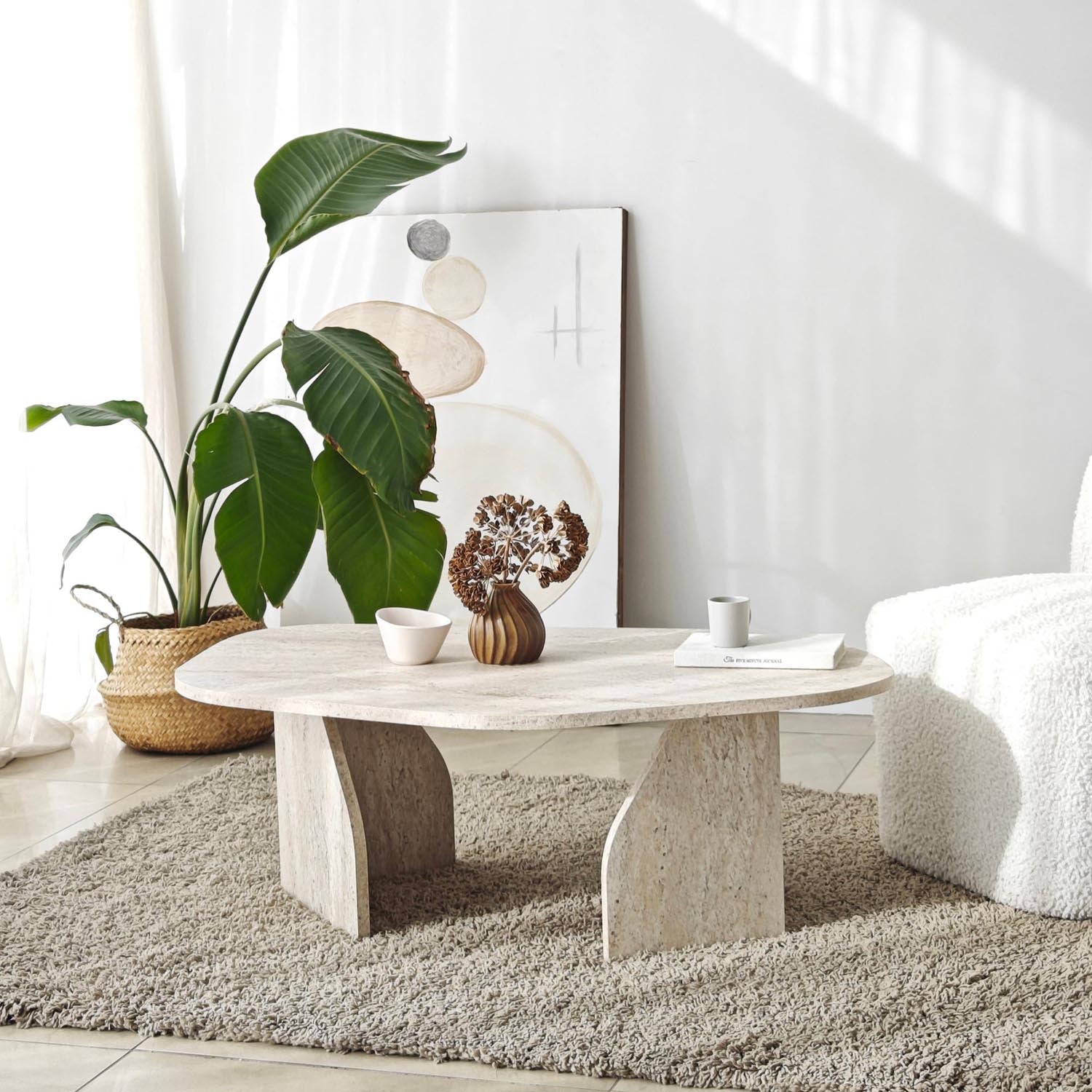 Rock - Travertine in Travertin präsentiert im Onlineshop von KAQTU Design AG. Beistelltisch ist von Hanah Home