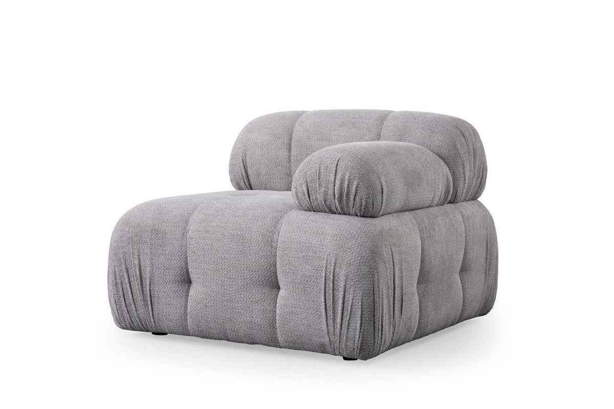 Petite 3 Ecksofa - Hellgrau in Hellgrau präsentiert im Onlineshop von KAQTU Design AG. L-Sofa rechts ist von Atelier Del Sofa