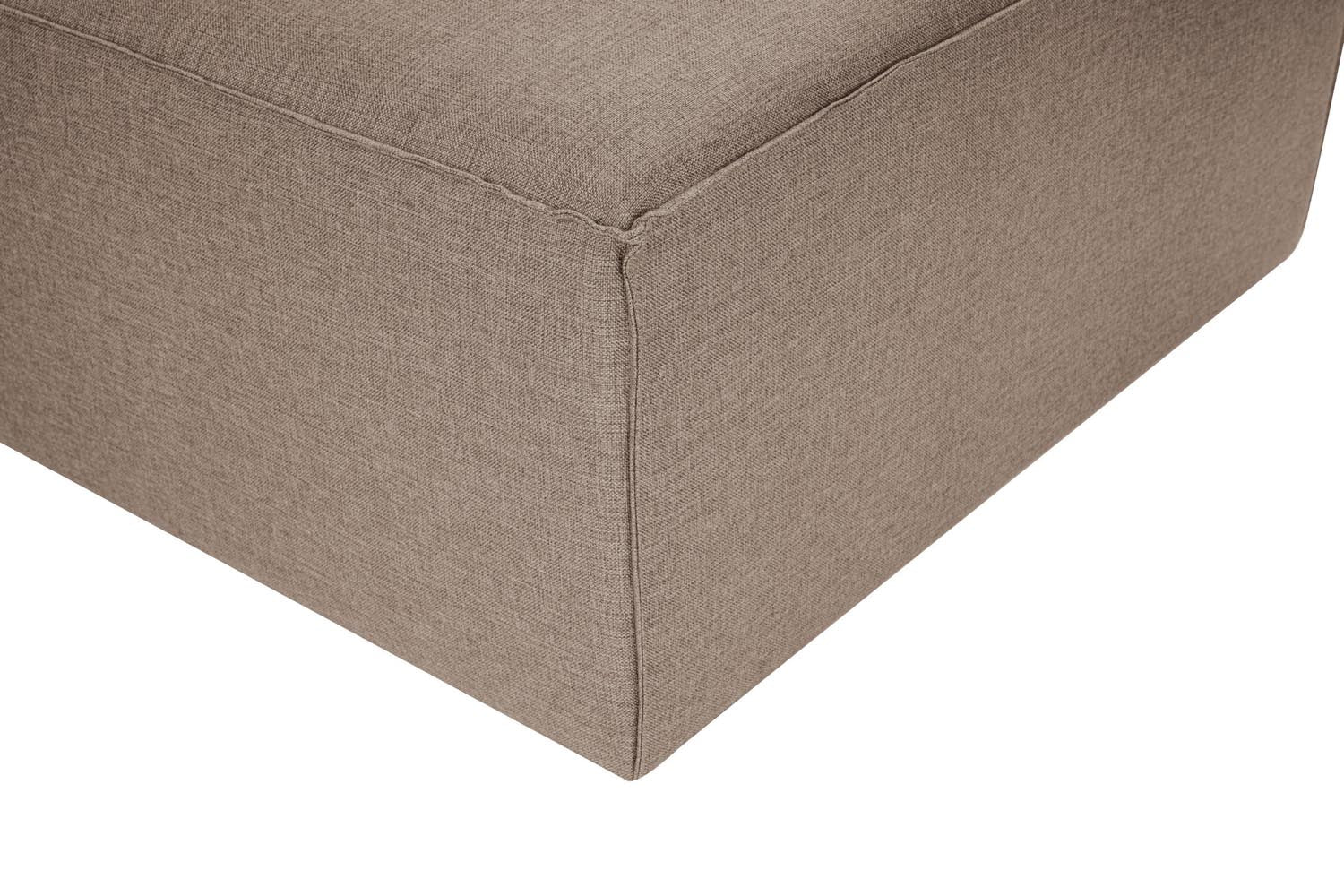 Fora Pouffe - Brown in Braun präsentiert im Onlineshop von KAQTU Design AG. Pouf ist von Atelier Del Sofa