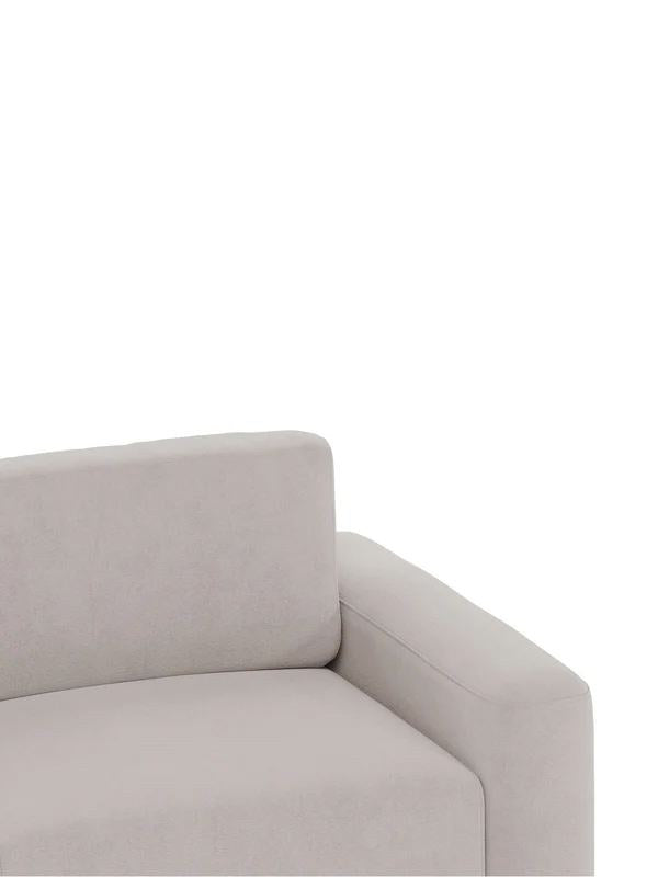 Ecksofa Mono Lilly rechts in Ecru mit Buchenholzgestell, gepolsterten Sitzkissen aus Schaumstoff und Kunststofffüssen, Sitzhöhe 45 Zentimeter.