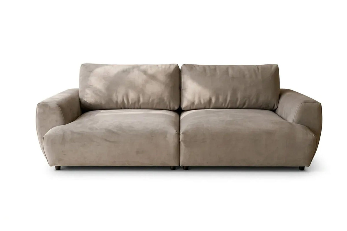 Beiges 3-Sitzer Schlafsofa aus Polyesterstoff mit Buchenholzgestell, Kunststoffbeinen und geschnittenem Schaumstoff-Kissen.