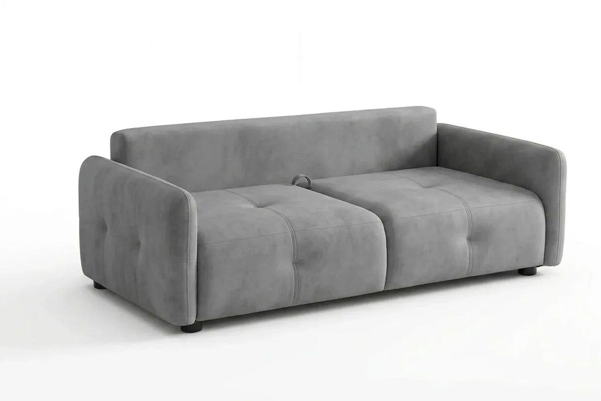 Graues 3-Sitzer Schlafsofa Magic von Hanah Home mit Polyesterbezug, Kunststoffbeinen und zwei Kissen auf hellem Hintergrund.