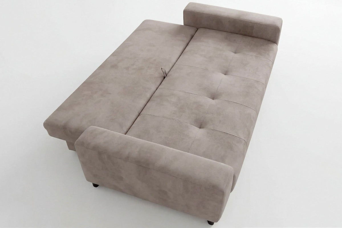 Beiges 3-Sitzer Schlafsofa Magnum von Hanah Home mit Polyesterbezug, Buchenholzgestell, Kunststoffbeinen und Staufach unter der Sitzfläche.