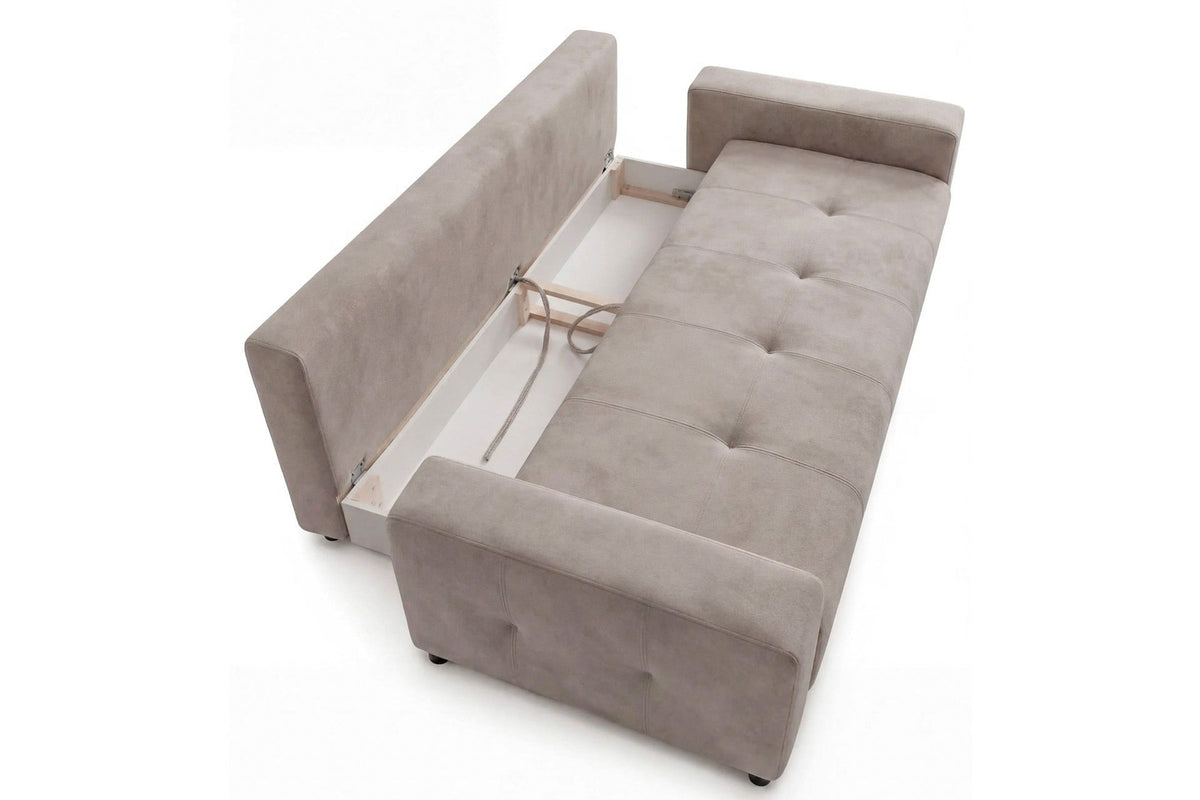Beiges 3-Sitzer Schlafsofa Magnum von Hanah Home mit Polyesterbezug, Buchenholzgestell, Kunststoffbeinen und Staufach unter der Sitzfläche.