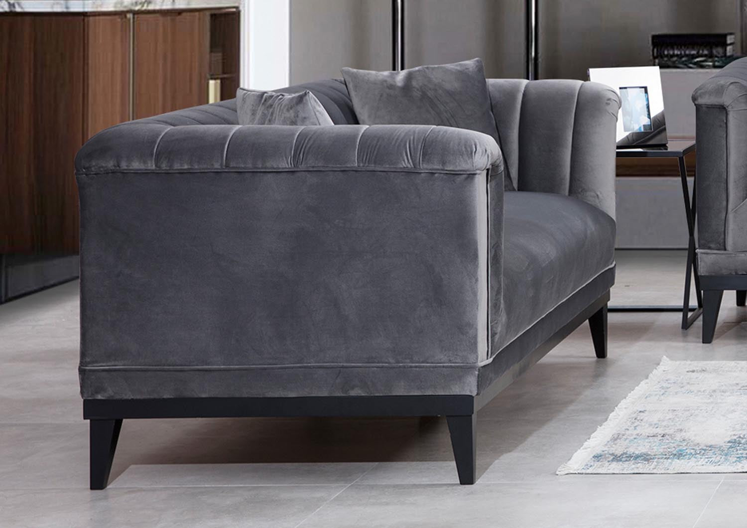 Trendy - Dark Grey in Dunkelgrau präsentiert im Onlineshop von KAQTU Design AG. 3er Sofa ist von Atelier Del Sofa