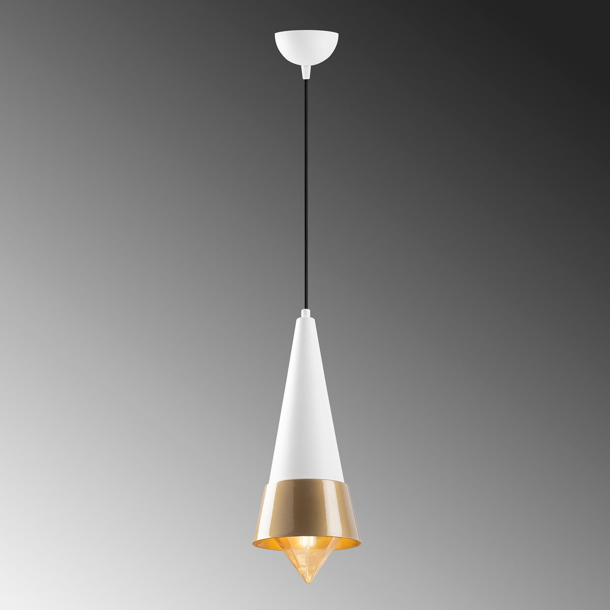 Dodo Pendellampe - Weisses Gold in Weisses Gold präsentiert im Onlineshop von KAQTU Design AG. Pendelleuchte ist von Opviq