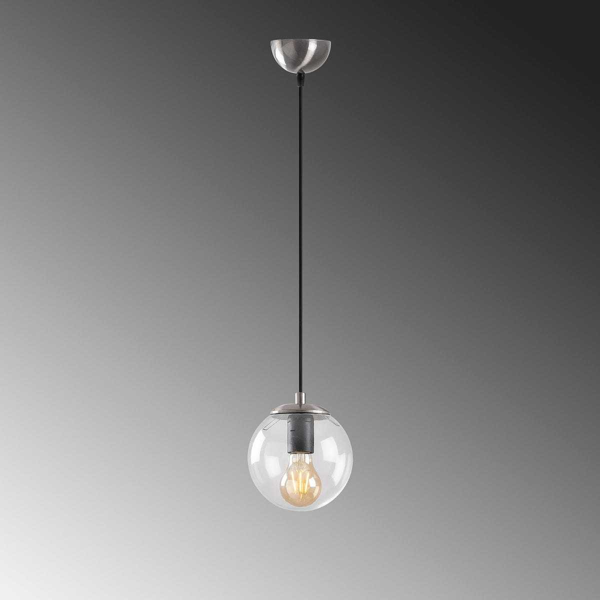 Efe Pendellampe - Silber in Silber präsentiert im Onlineshop von KAQTU Design AG. Pendelleuchte ist von Opviq
