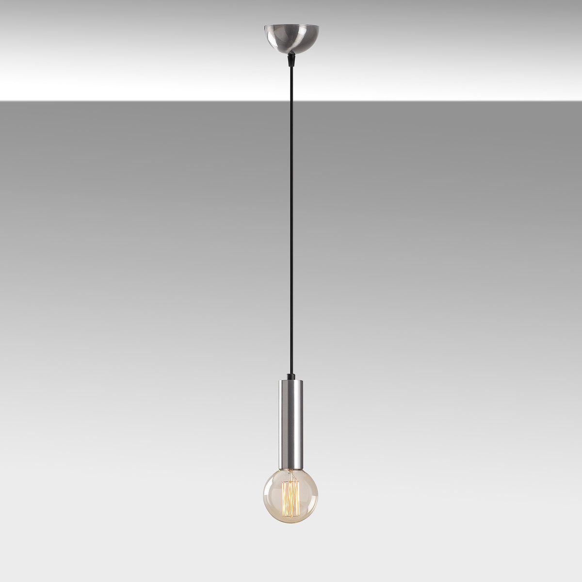 Tempo Pendellampe - Silber in Silber präsentiert im Onlineshop von KAQTU Design AG. Pendelleuchte ist von Opviq