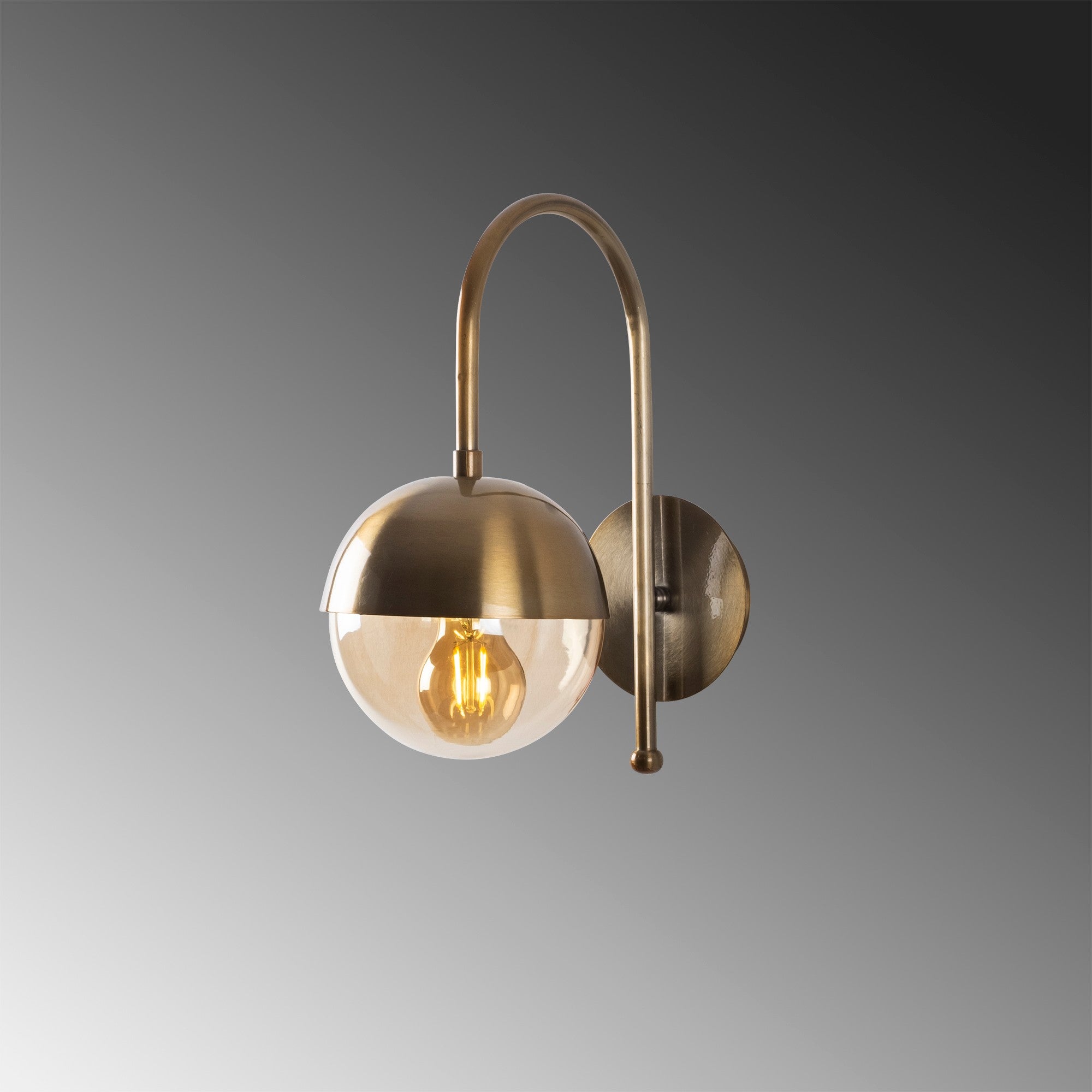 Karsor - 3301 in Vintage präsentiert im Onlineshop von KAQTU Design AG. Wandleuchte ist von Opviq