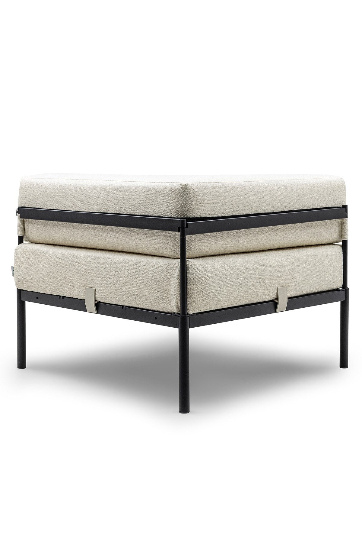 Eckmodul in Schwarz und Creme von Hanah Home mit Bouclé-Stoff, Metallgestell und verstellbarer Rückenlehne, Seitenansicht des Sitzmöbels.