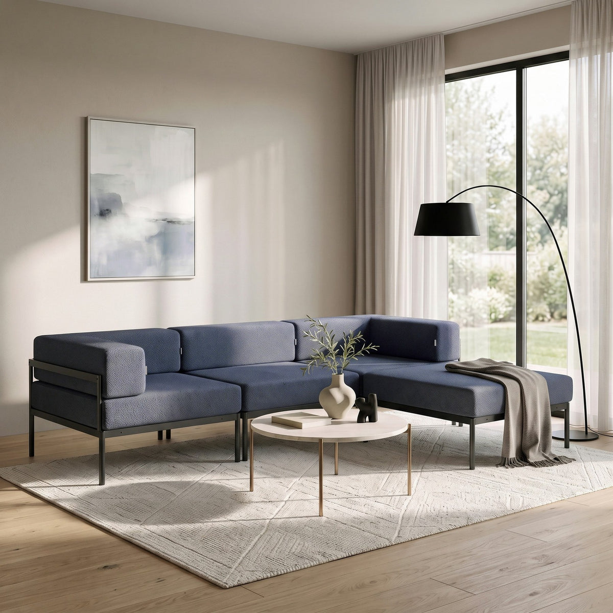 Ecksofa Corner Set 270 von Hanah Home in Schwarz und Marineblau mit Bouclé-Stoff-Bezug, Metallgestell und Metallbeinen.