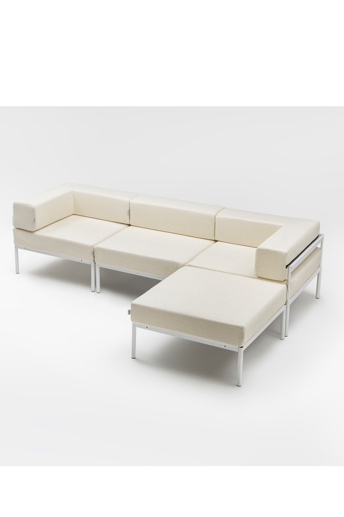 Ecksofa Corner Set 270 von Hanah Home in Weiss/Creme, Bouclé-Stoff, Metallbeine, wendbares Design mit verstellbarer Rückenlehne.