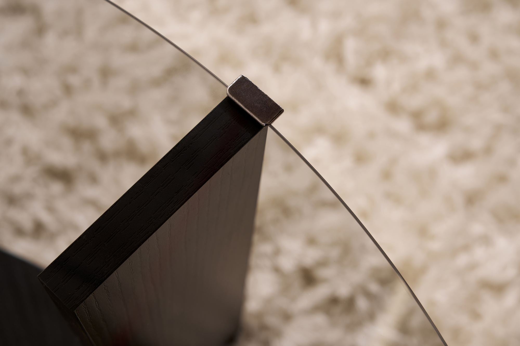 Clara - Wood Black, Fume in Holz Schwarz Rauch präsentiert im Onlineshop von KAQTU Design AG. Beistelltisch ist von Nordure