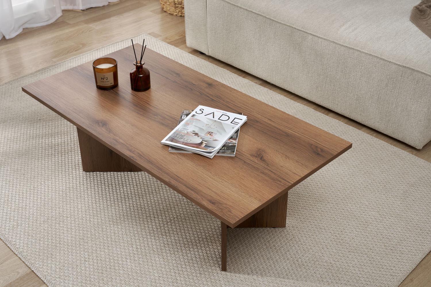 Sabin - VNT Walnut in Walnuss präsentiert im Onlineshop von KAQTU Design AG. Beistelltisch ist von Nordure