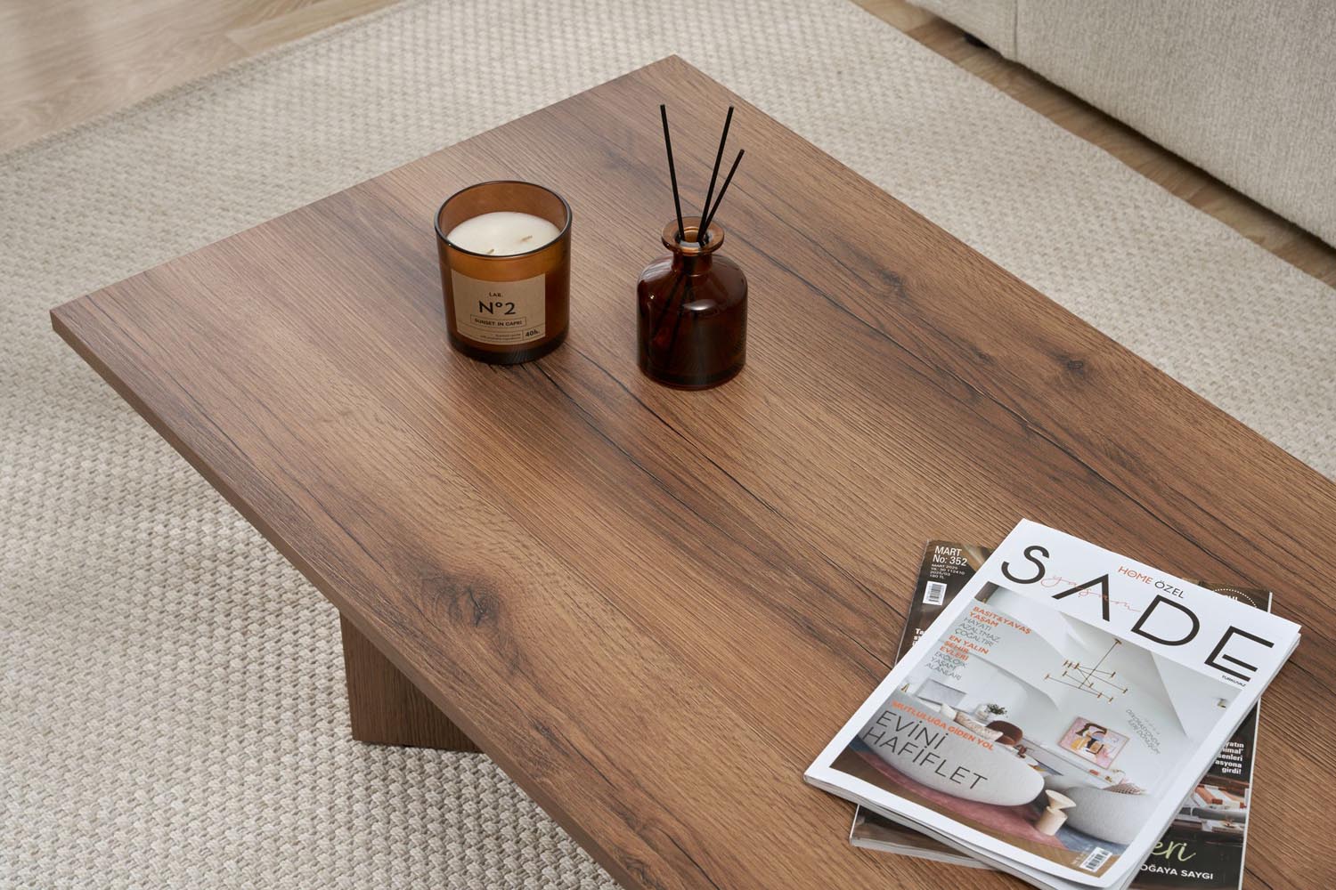 Sabin - VNT Walnut in Walnuss präsentiert im Onlineshop von KAQTU Design AG. Beistelltisch ist von Nordure