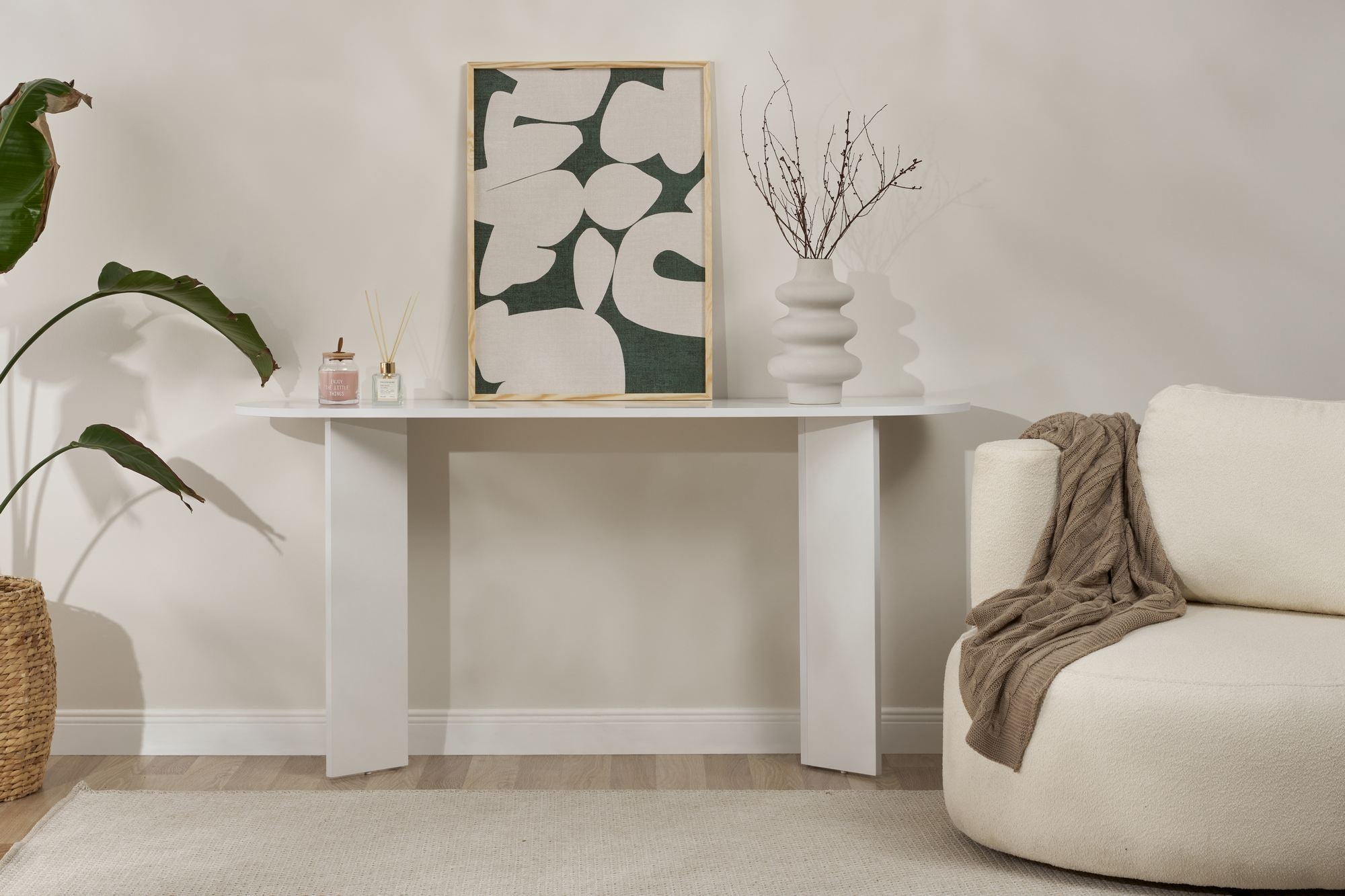 Sira - White in Weiss präsentiert im Onlineshop von KAQTU Design AG. Sideboard ist von Nordure