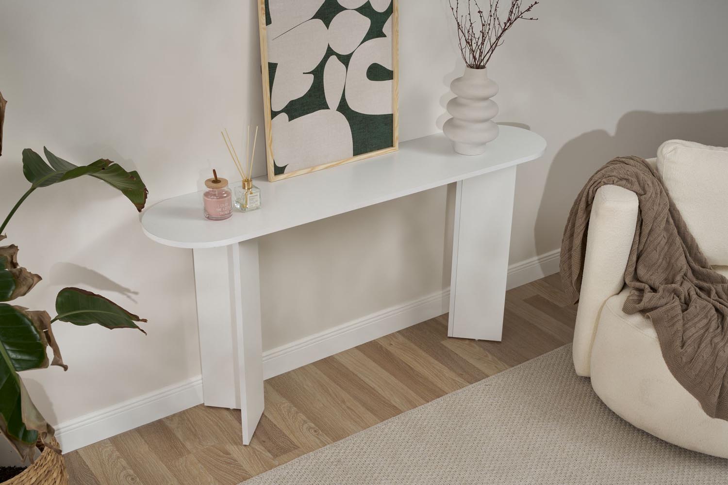 Sira - White in Weiss präsentiert im Onlineshop von KAQTU Design AG. Sideboard ist von Nordure