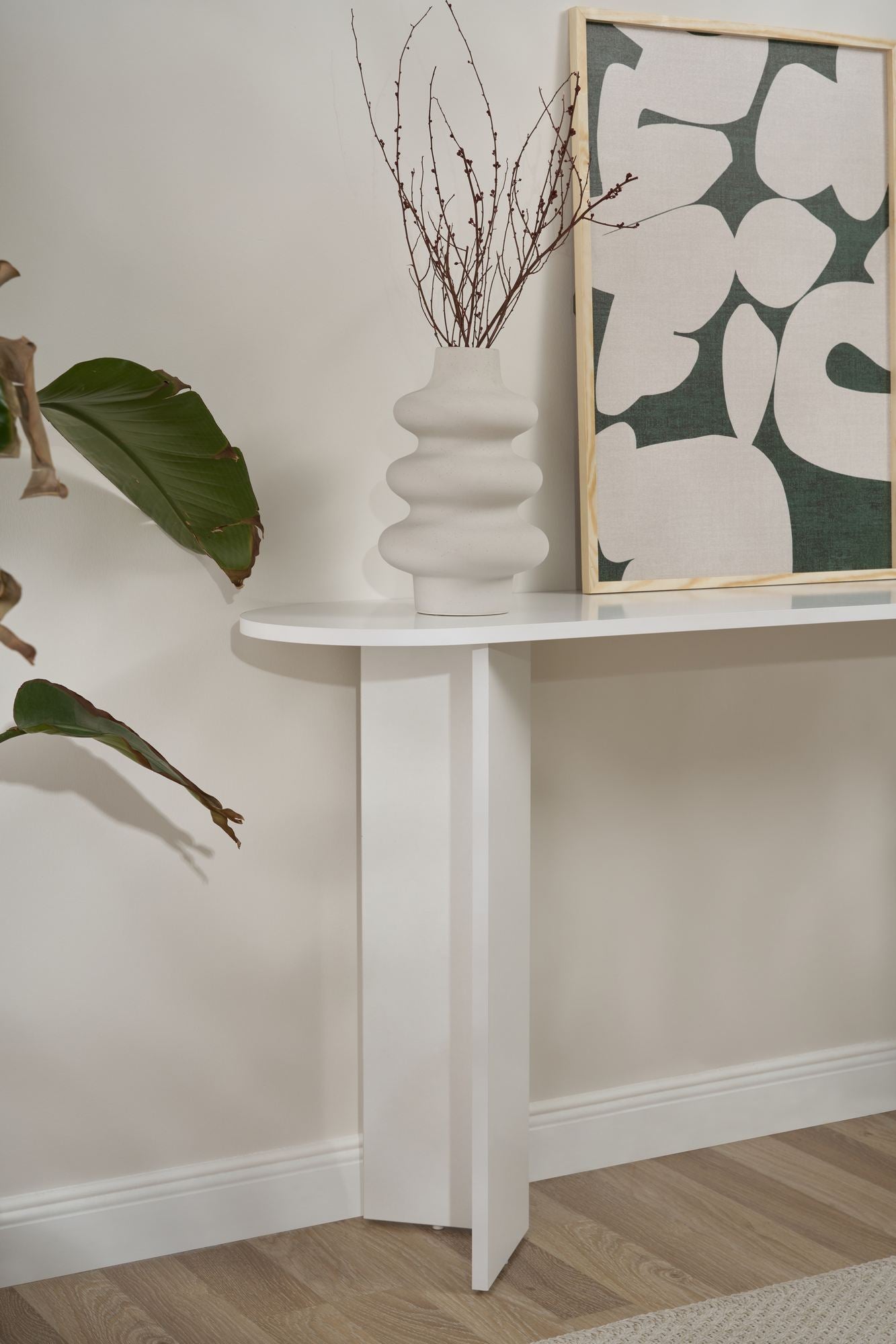 Sira - White in Weiss präsentiert im Onlineshop von KAQTU Design AG. Sideboard ist von Nordure