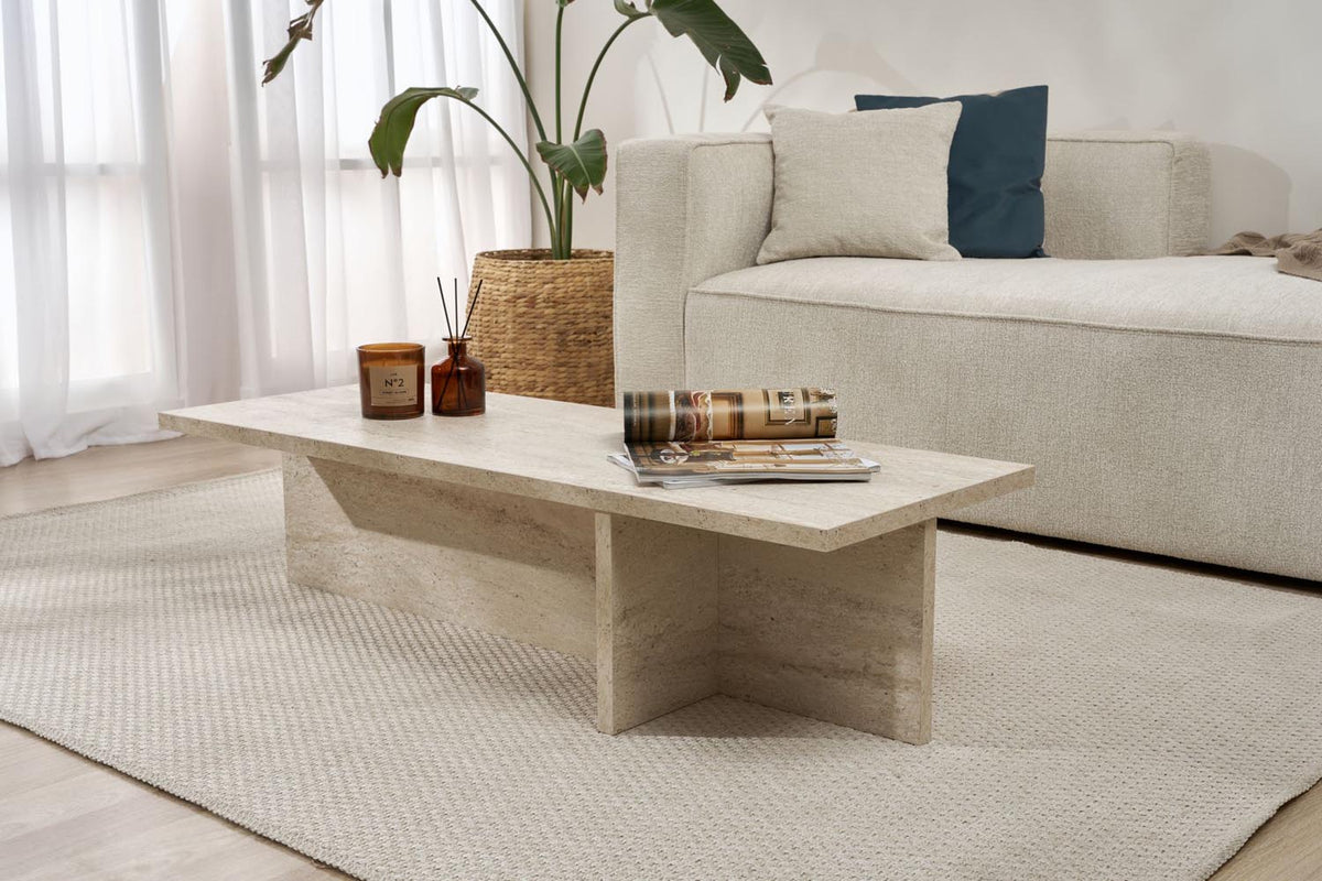 Harbor Sofatisch - Travertin in Travertin präsentiert im Onlineshop von KAQTU Design AG. Couchtisch ist von Nordure