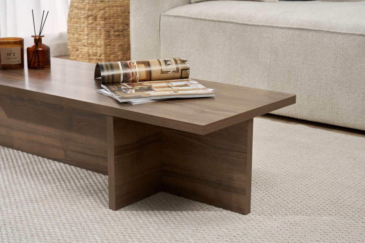 Harbor Sofatisch - Walnuss in Walnuss präsentiert im Onlineshop von KAQTU Design AG. Couchtisch ist von Nordure