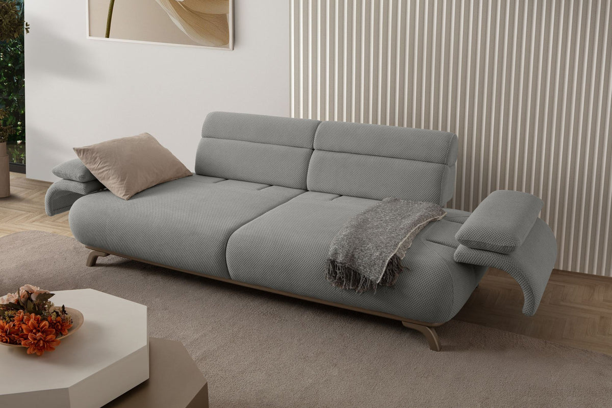 Graues 3-Sitzer-Sofa Bonjo Silver von Hanah Home mit Polyester-Stoffbezug, Holzbeinen und abnehmbarem Rückenkissen, Frontalansicht.