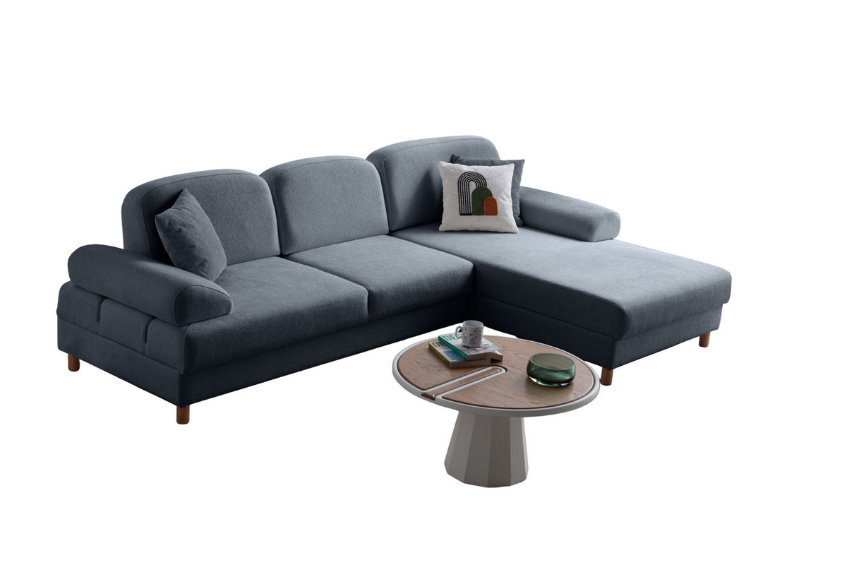 Eck-Schlafsofa Aries in Marineblau mit Coco-Boucle-Stoffbezug, Holzbeinen und Kissen, rechte Ausführung, Sitz- und Liegefläche sichtbar.