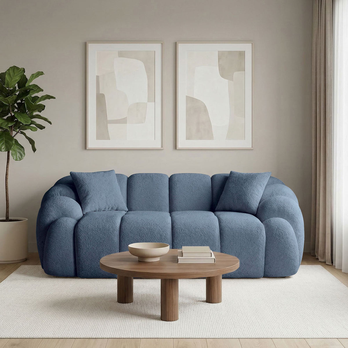 Marineblaues 2-Sitzer Sofa Octavio von Hanah Home mit Polyesterbezug, Kunststoffbeinen und abnehmbarem Rückenkissen auf hellem Hintergrund.