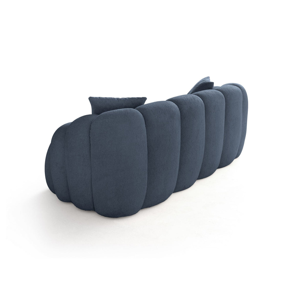Marineblaues 2-Sitzer Sofa Octavio von Hanah Home mit Polyesterbezug, Kunststoffbeinen und abnehmbarem Rückenkissen auf hellem Hintergrund.