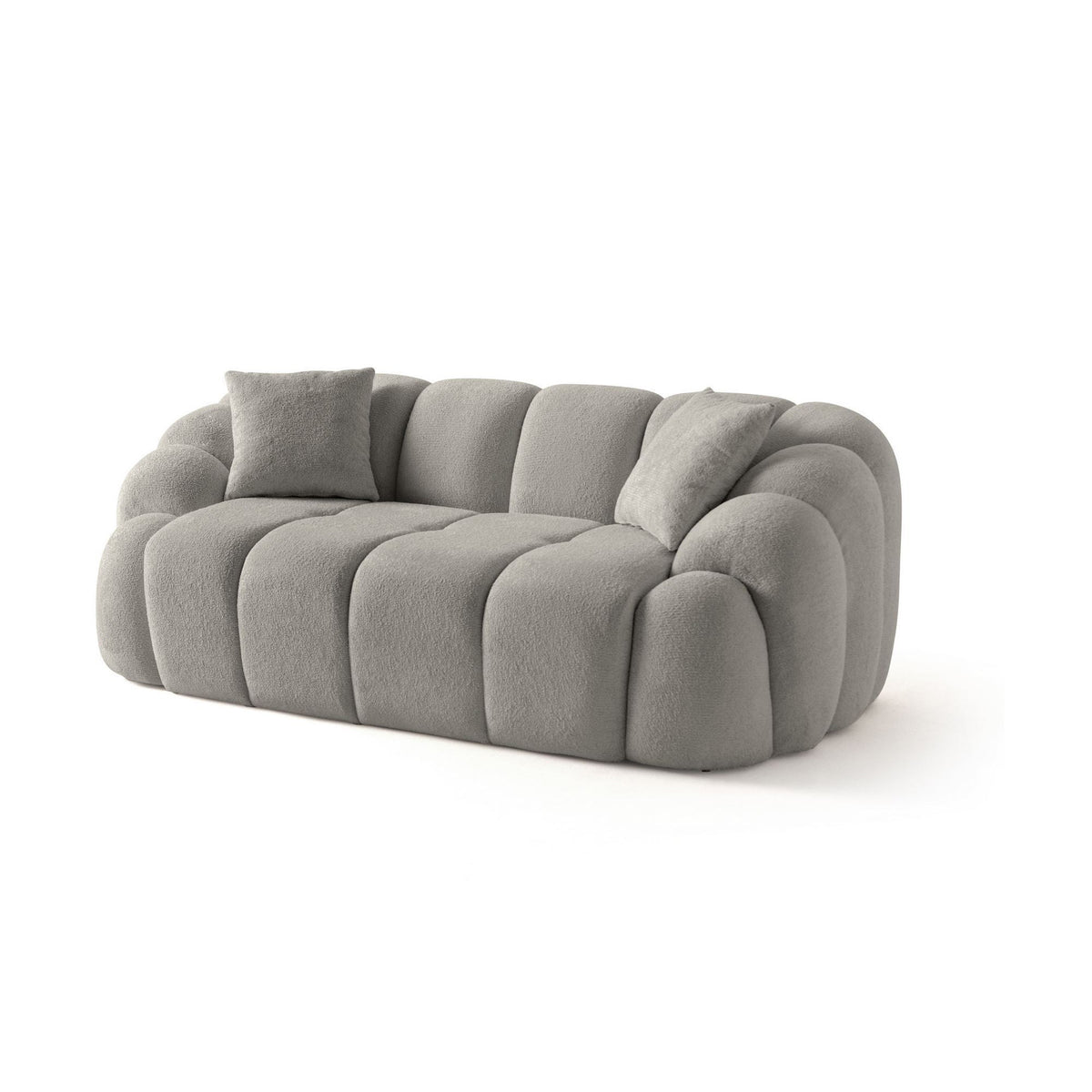 Graues 2-Sitzer Sofa Octavio mit Polyesterbezug, Kunststoffbeinen und zwei Kissen, Frontansicht auf hellem Hintergrund.