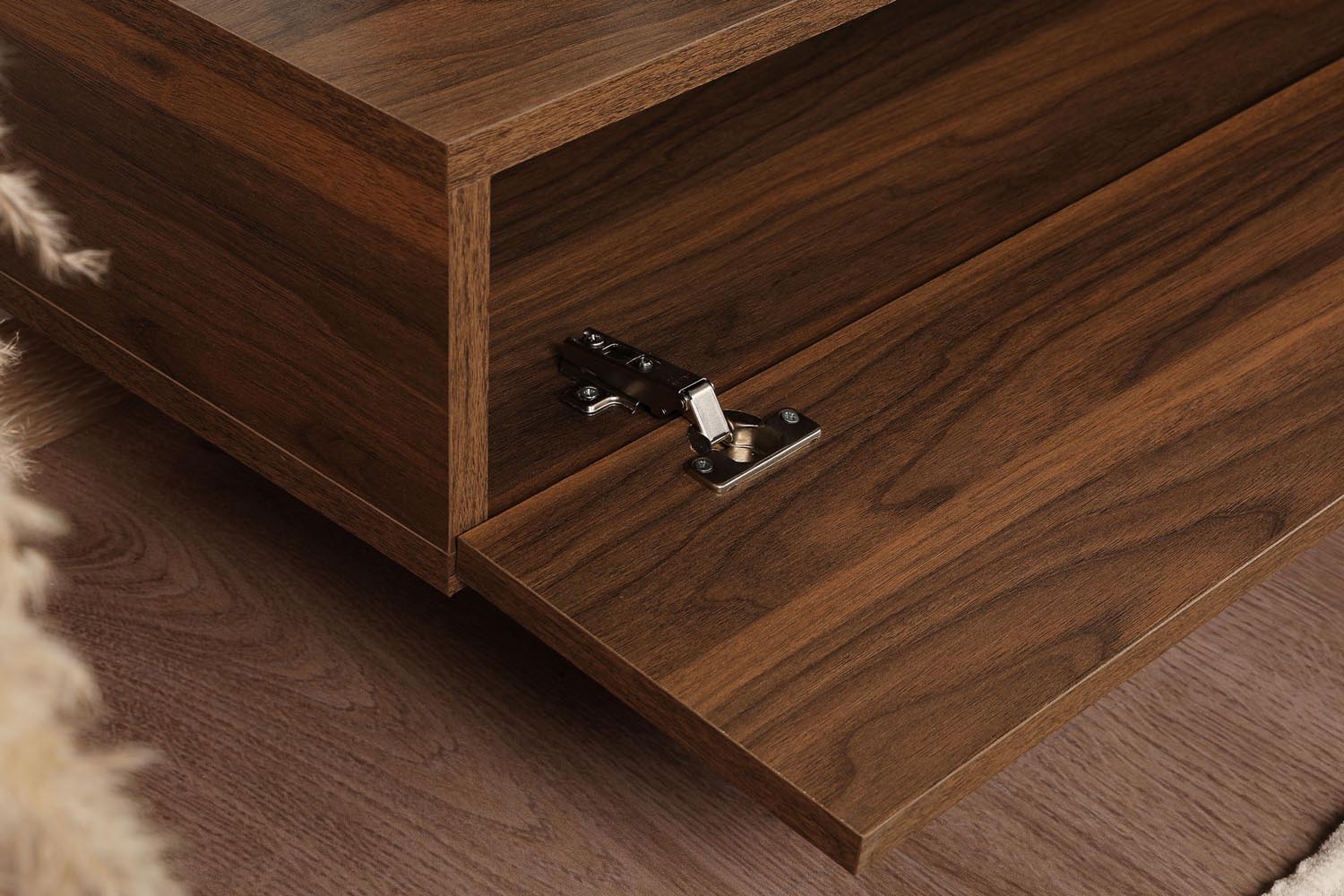 Nirvana - Teak, White in Weiss
 Teak präsentiert im Onlineshop von KAQTU Design AG. TV-Möbel ist von Hanah Home