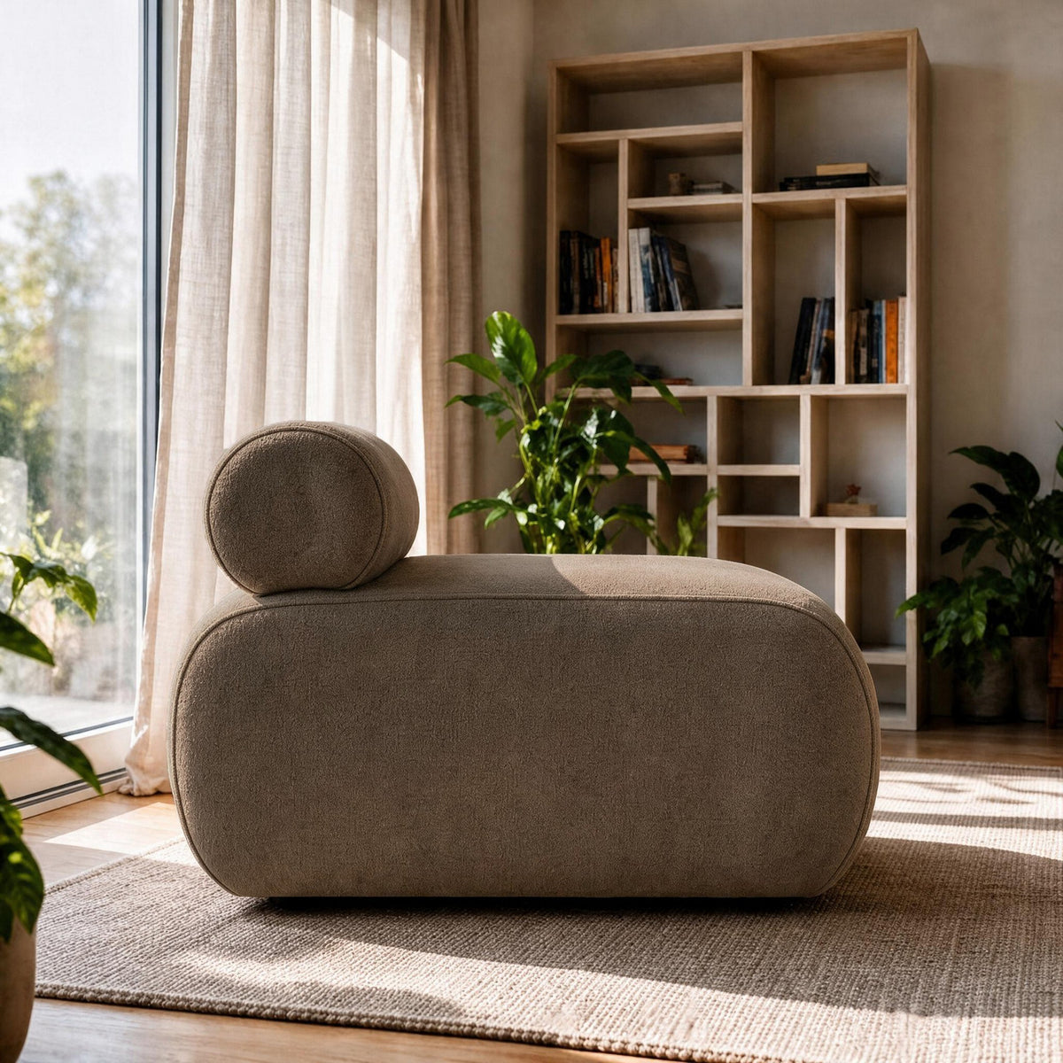 Cosmo Ohrensessel in Mokka von Hanah Home, Wing Chair mit gestricktem Polyesterstoff, Kunststoffbeinen und gepolsterter Rückenlehne.